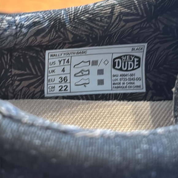 Boys Hey Dude - Picture 5 of 6